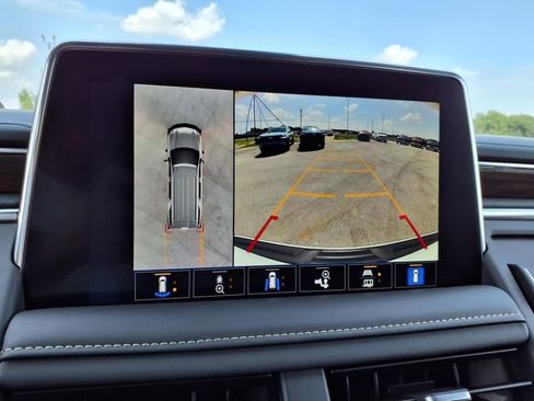 Used 2024 Chevrolet Tahoe Premier image 19