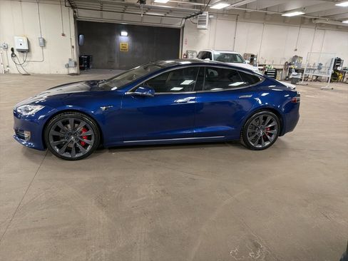 Used 2018 Tesla Model S P100D image 3
