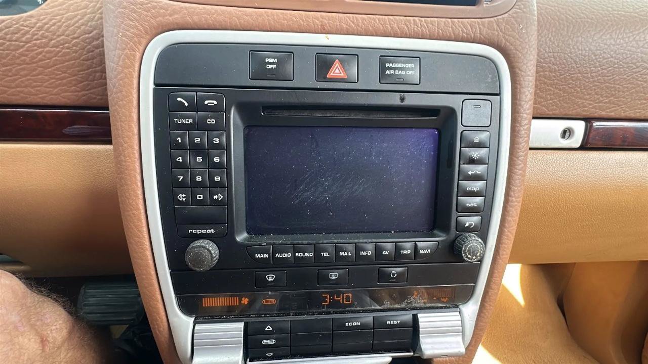Used 2006 Porsche Cayenne AWD/4WD image 38