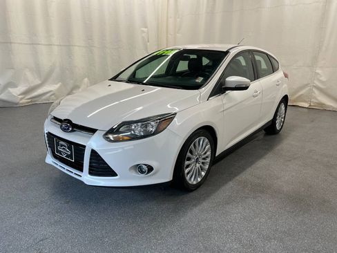 Used 2012 Ford Focus Titanium FWD image 1