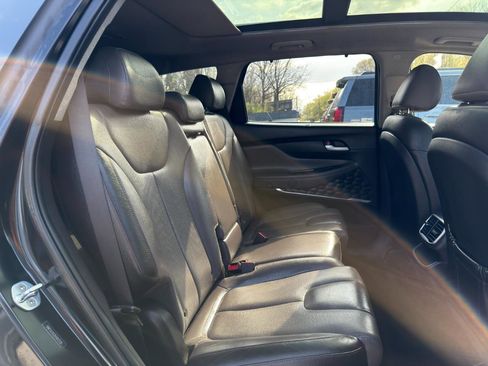 Used 2019 Hyundai Santa Fe Limited image 17