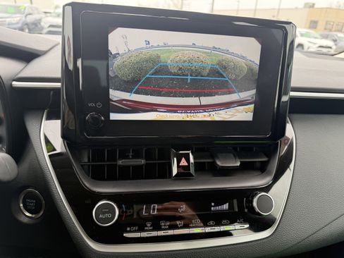 Certified 2025 Toyota Corolla LE w/ Convenience Package FWD image 8