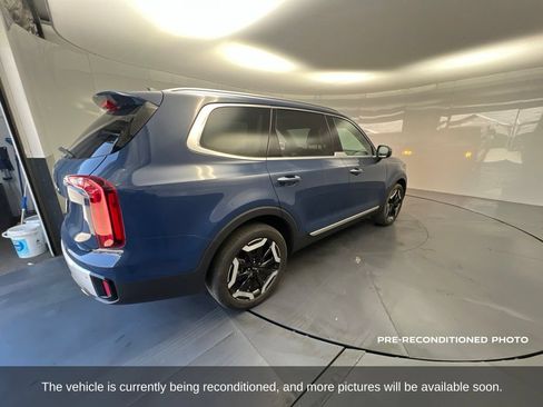 Used 2024 Kia Telluride S w/ S Sunroof Package FWD image 6