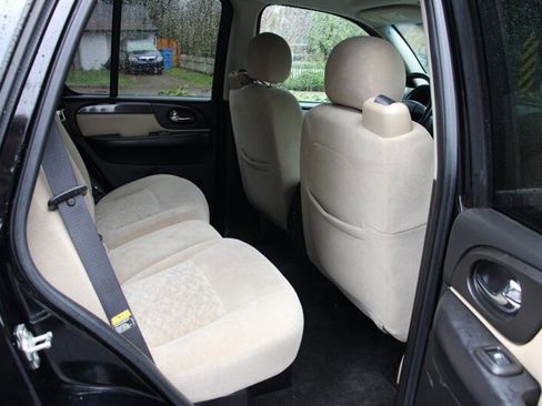 Used 2005 GMC Envoy SLE image 6