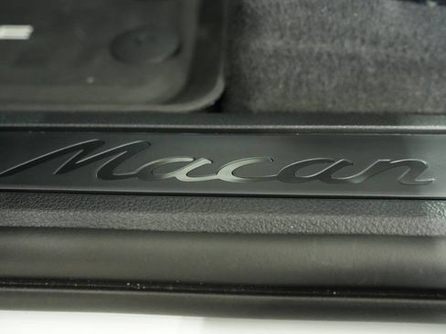 New 2025 Porsche Macan image 32