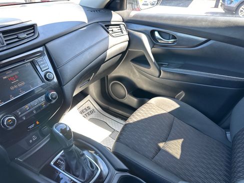 Used 2020 Nissan Rogue SV AWD/4WD image 29