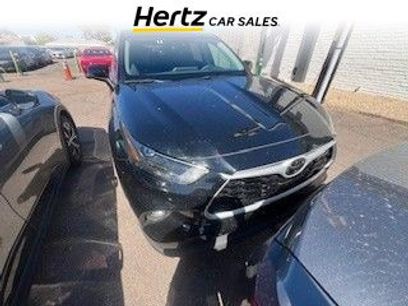 Used 2025 Toyota Highlander LE