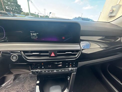 Certified 2025 Kia Seltos S AWD/4WD image 15