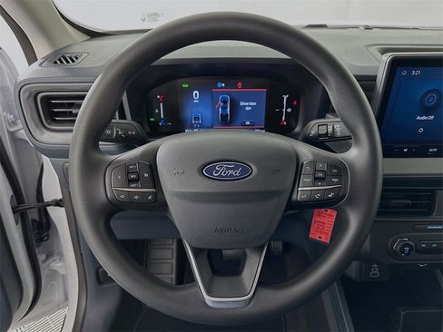 New 2025 Ford Maverick XL image 12