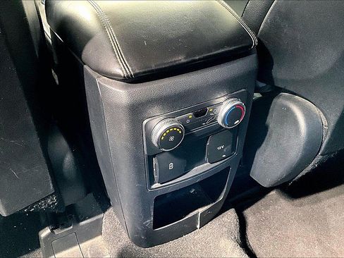 Used 2020 Ford Explorer XLT w/ Equipment Group 202A RWD image 20