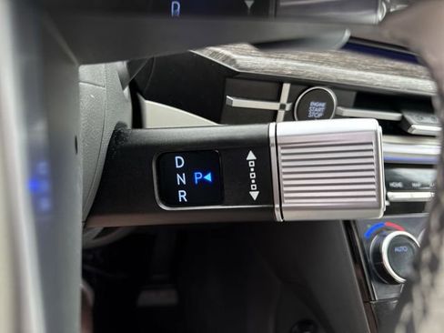 Used 2024 Hyundai Santa Fe Calligraphy AWD/4WD image 16