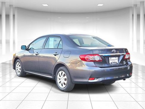 Used 2011 Toyota Corolla LE FWD image 3