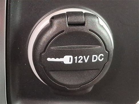 Used 2024 Jeep Wrangler Rubicon w/ Technology Group image 25