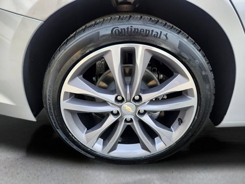 Used 2022 Chevrolet Malibu LT FWD image 14