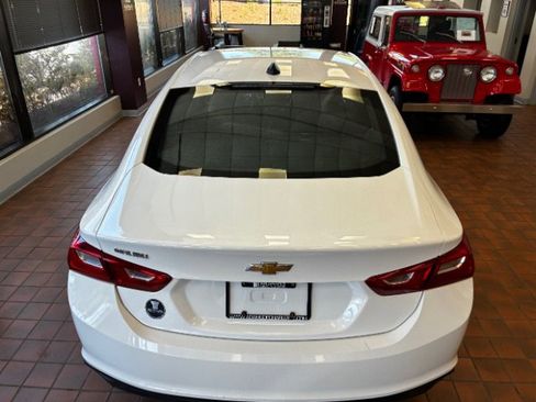 Used 2023 Chevrolet Malibu LS FWD image 12