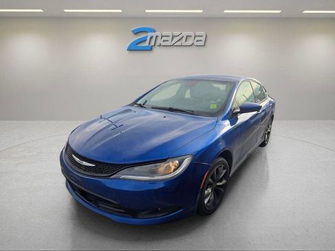 Used 2015 Chrysler 200 S w/ Comfort Group image 1
