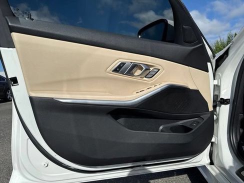 Used 2019 BMW 330i Sedan w/ Driving Assistance Package RWD image 23