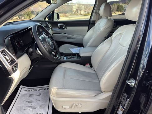 Used 2023 Kia Sorento EX image 22