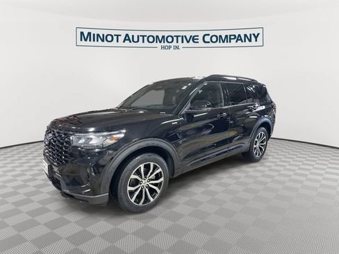 Used 2025 Ford Explorer ST-Line AWD/4WD image 4