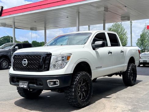 Used 2017 Nissan Titan S AWD/4WD image 6