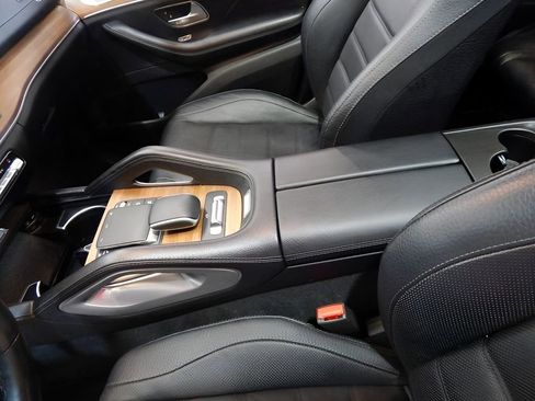 Used 2022 Mercedes-Benz GLS 450 4MATIC image 16