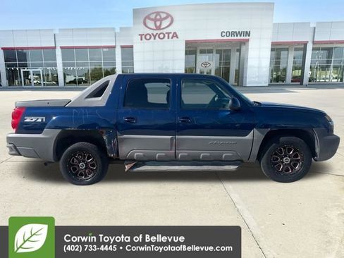 Used 2002 Chevrolet Avalanche 4x4 w/ Off-Road Suspension Pkg image 6