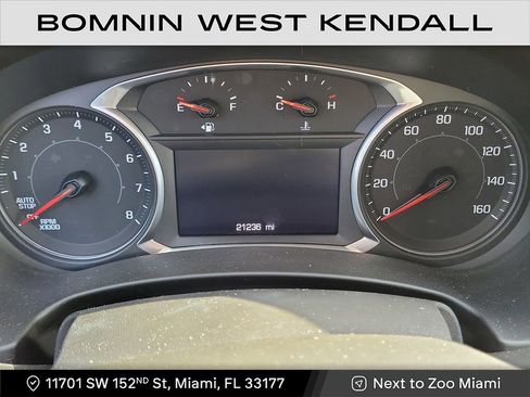 Used 2022 GMC Terrain SLE image 12