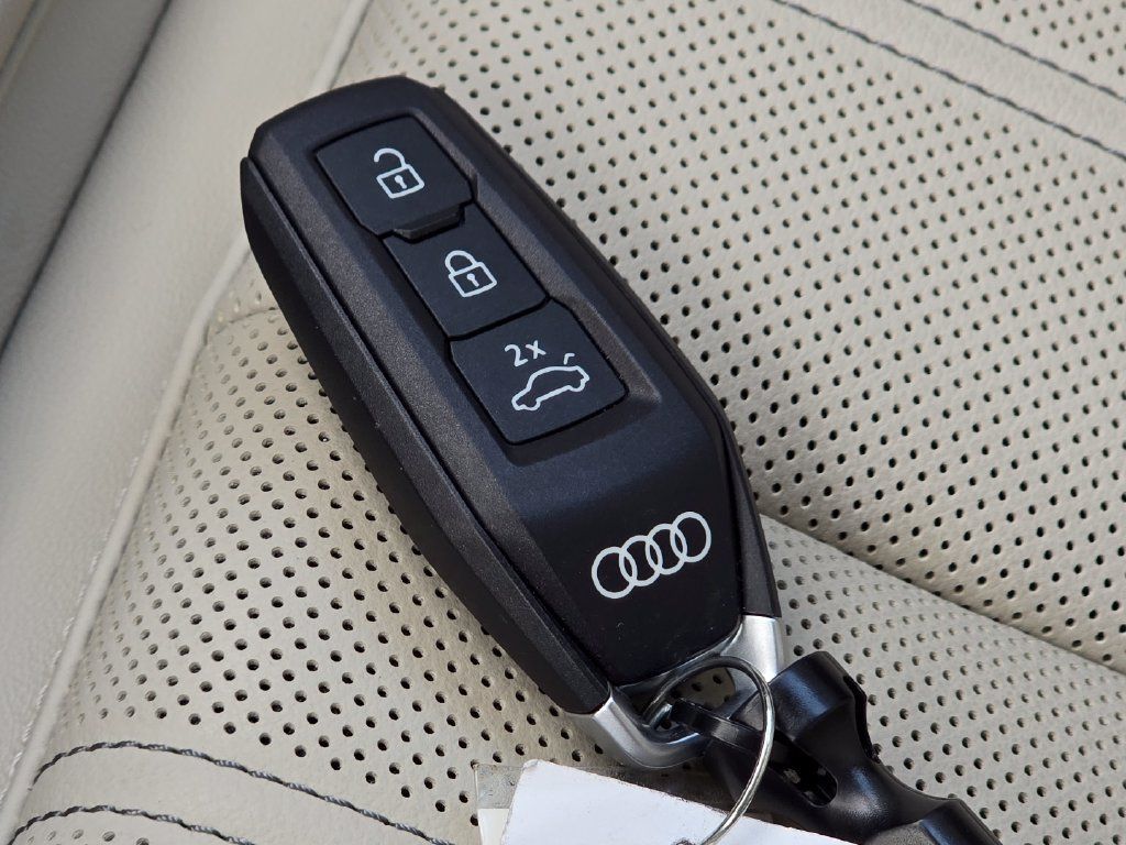 Used 2025 Audi Q5 Prestige AWD/4WD image 43