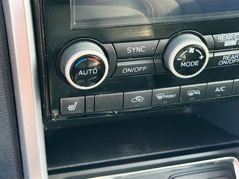 Used 2019 Subaru Ascent Premium image 18