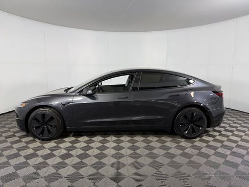 Used 2025 Tesla Model 3 Long Range image 9