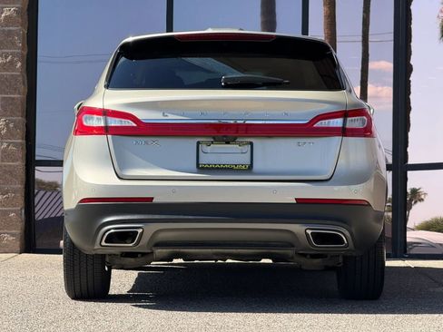 Used 2017 Lincoln MKX Reserve FWD image 10