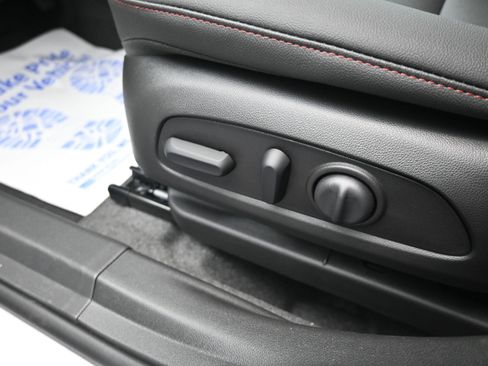 New 2026 Chevrolet Trax RS w/ Sunroof Package FWD image 10