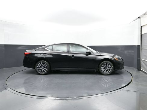 New 2026 Nissan Altima 2.5 SV AWD/4WD image 4