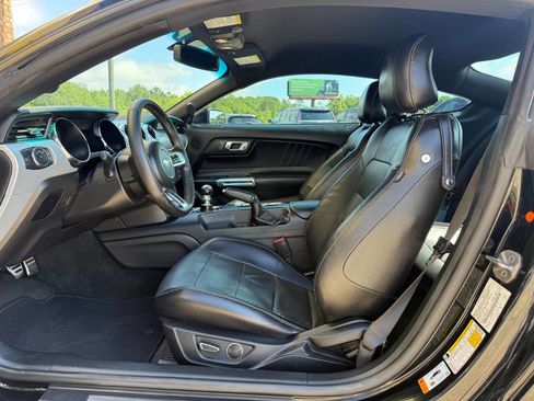 Used 2017 Ford Mustang GT Premium RWD image 17
