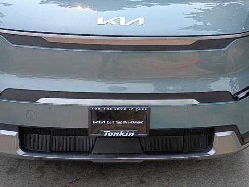 Certified 2024 Kia EV9 Wind AWD/4WD image 12