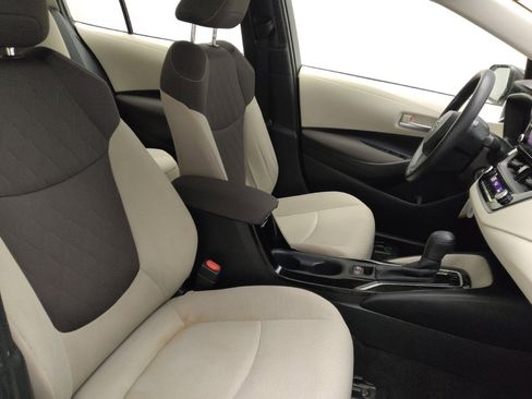 Used 2020 Toyota Corolla LE image 21