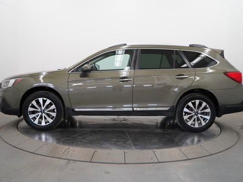 Used 2018 Subaru Outback 2.5i Touring image 4