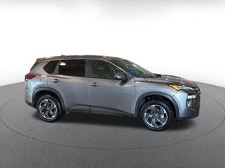 Used 2025 Nissan Rogue SV video 2