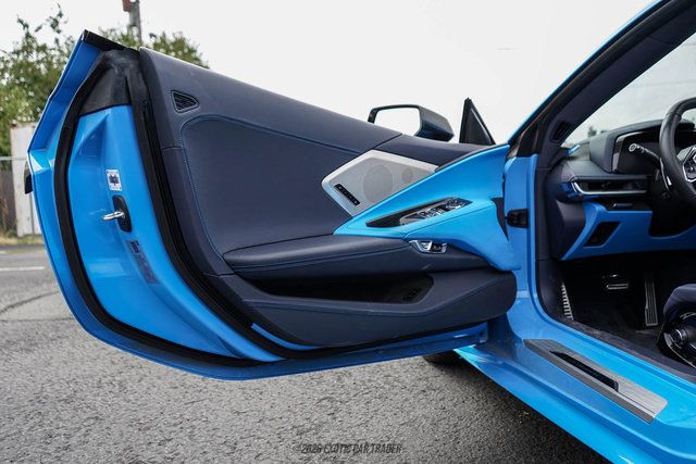 Used 2021 Chevrolet Corvette Stingray Premium Conv w/ Z51 Performance Package RWD image 31