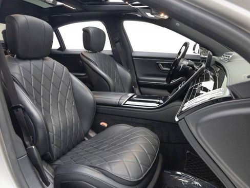 Used 2021 Mercedes-Benz S 580 4MATIC Sedan image 4