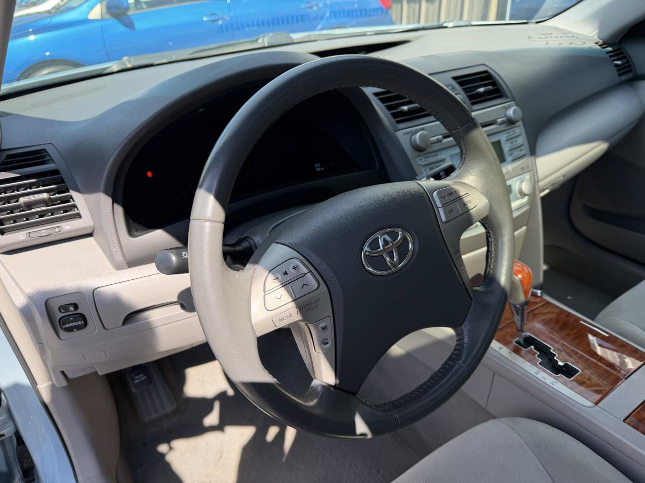 Used 2009 Toyota Camry XLE FWD image 12