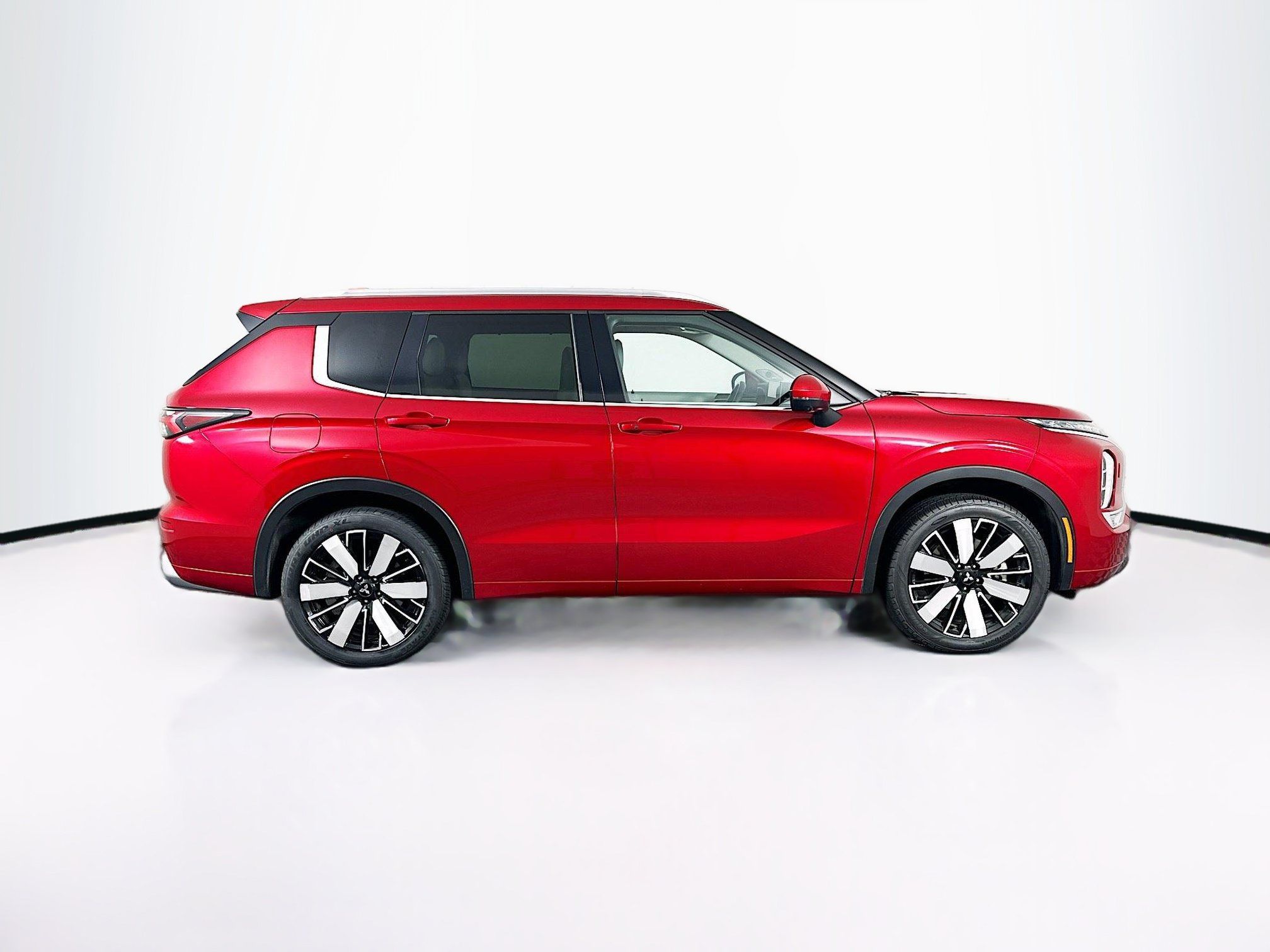 Used 2025 Mitsubishi Outlander SEL AWD/4WD image 10