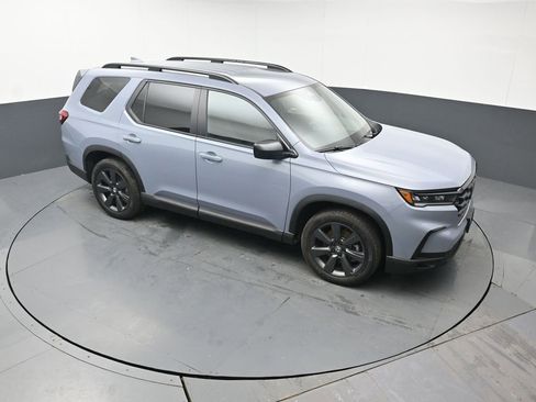 Certified 2025 Honda Pilot Sport image 43