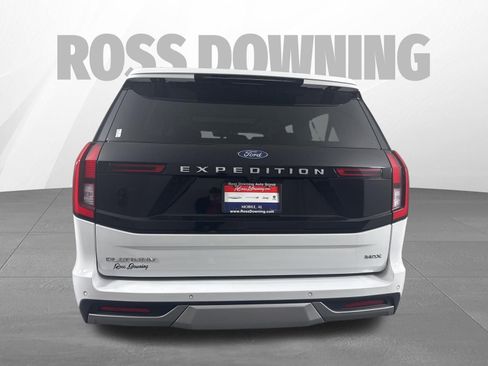 Used 2025 Ford Expedition Max Platinum image 5