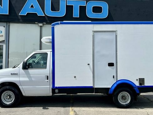 Used 2023 Ford E-350 and Econoline 350 Super Duty w/ Power Windows & Locks Group RWD image 39