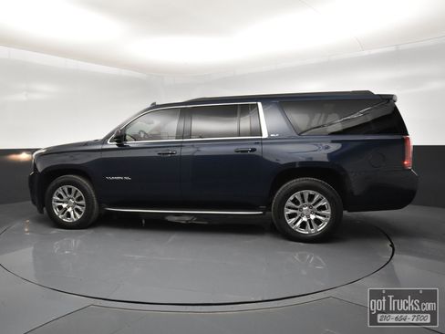 Used 2017 GMC Yukon XL SLT w/ Open Road Package image 3
