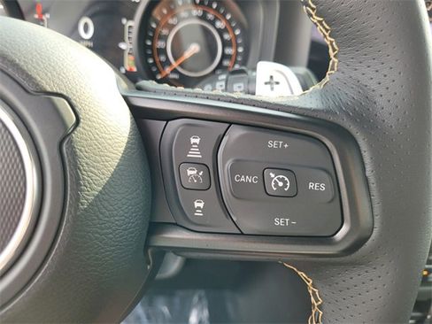 New 2025 Jeep Wrangler Unlimited Rubicon 392 image 32