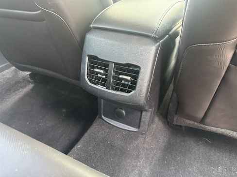 Used 2019 Ford Fusion SE w/ Equipment Group 151A FWD image 29
