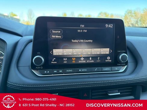 Certified 2025 Nissan Rogue SV w/ SV Premium Package image 17