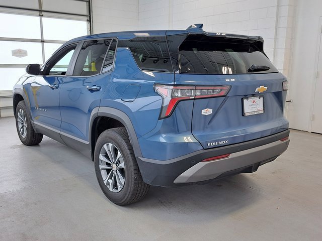 Used 2025 Chevrolet Equinox LT FWD image 7